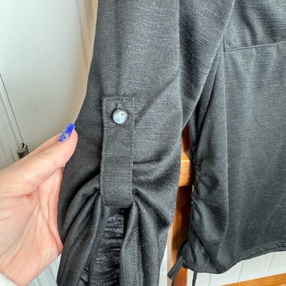 Juniors No Boundaries Utility 3/4 sleeve top - Picture 2 of 5